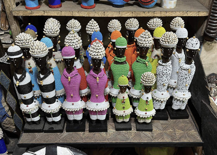 Poupées Namji - Marché des Fleurs Douala Bonapriso