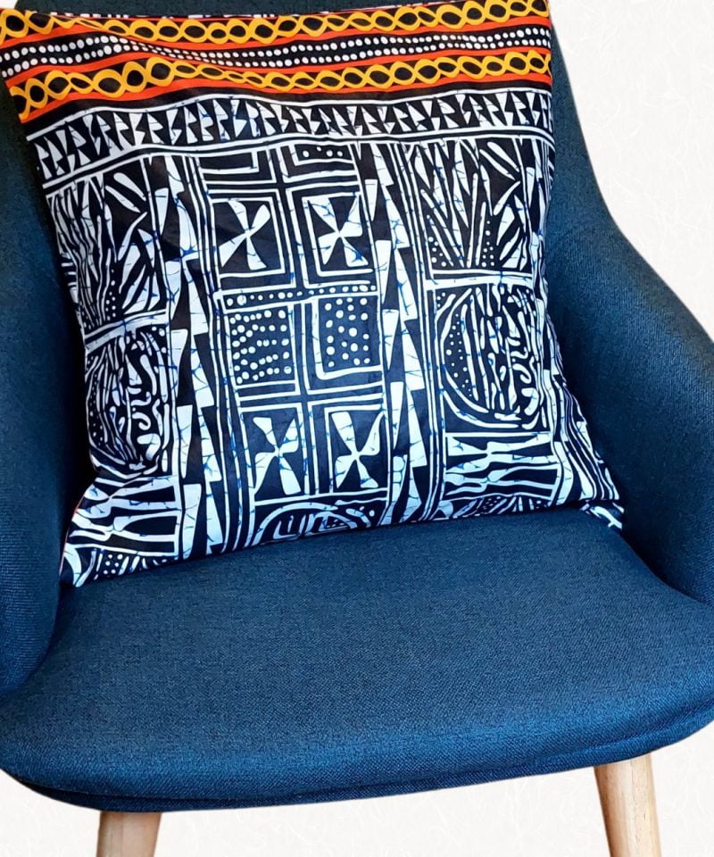 Modèle Housse de coussin Grassfields 100% Made in Africa par OJI HOME