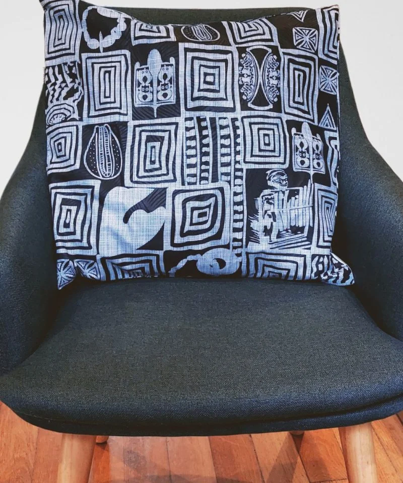 Housse de coussin Bangangté 100% Made in Africa par OJI HOME